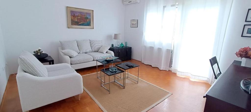 Amazing Seaview Apartment With A Balcony Near The Beach - Kneza Trpimira I Zadar Exterior photo